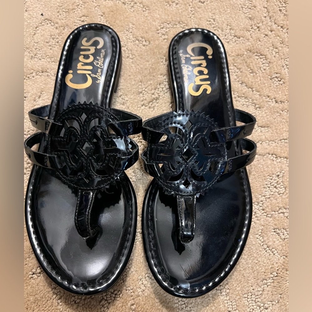 Circus by Sam Edelman Flip Flops Black Patent size 8 1/2 Like New Worn twice
